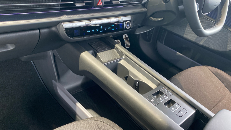 Hyundai IONIQ 6 168kW Premium 77kWh 4dr Auto Electric Saloon